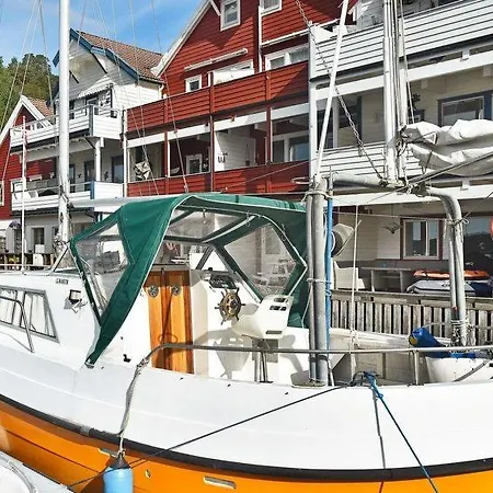 Sleeps 4 Wifi * Uggdal