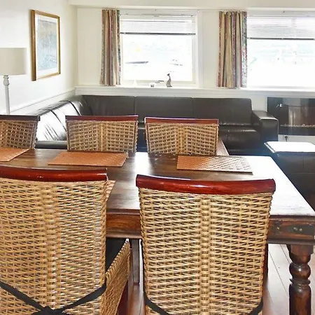 Sleeps 4 Wifi Uggdal